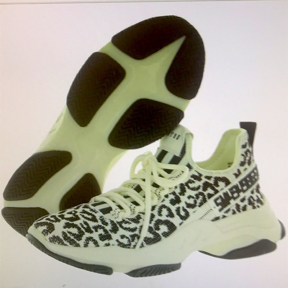 Steven Madden Maxima Sneaker - Picture 2 of 2